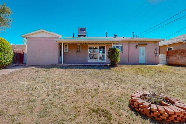 Building Photo - 3321 Cardenas Dr NE