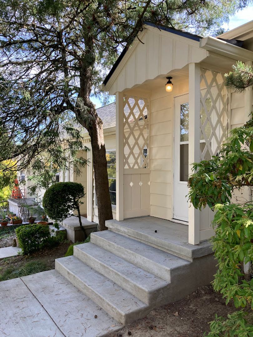 Building Photo - 3507 SW 11th Ave