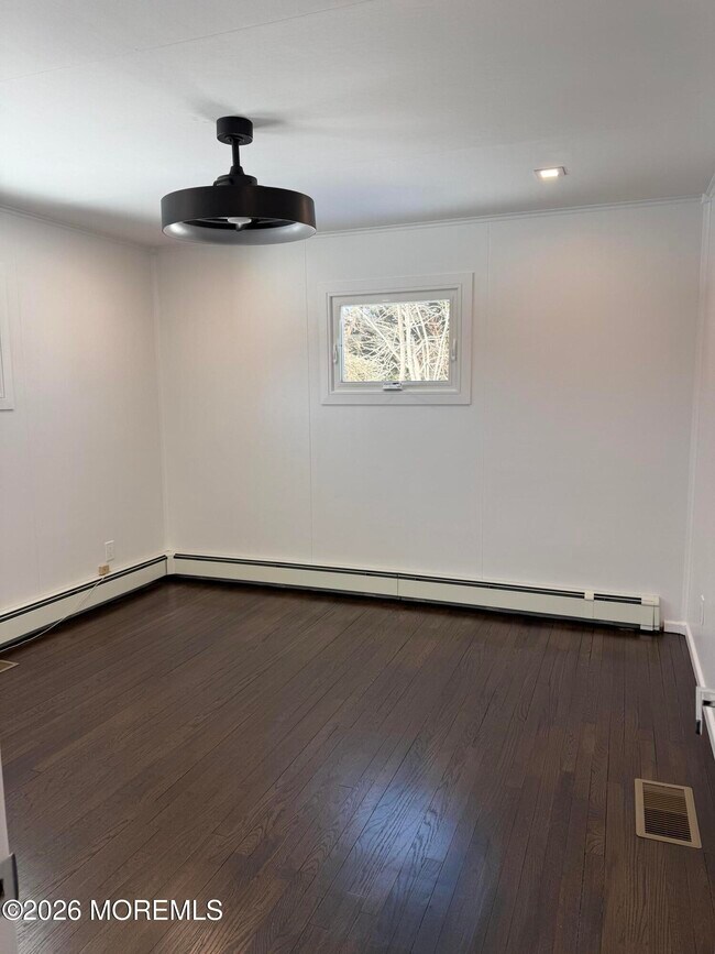 Building Photo - 474 Monmouth Rd