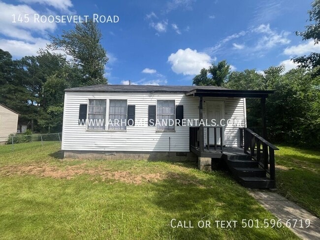Primary Photo - 145 Roosevelt Rd