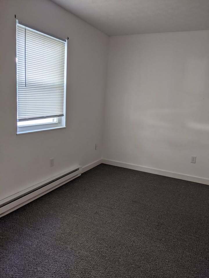 Master Bad Room - 1227 Hilltop Dr