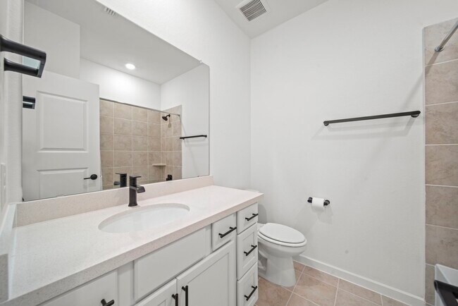Building Photo - 21643 Lampeter River Ln