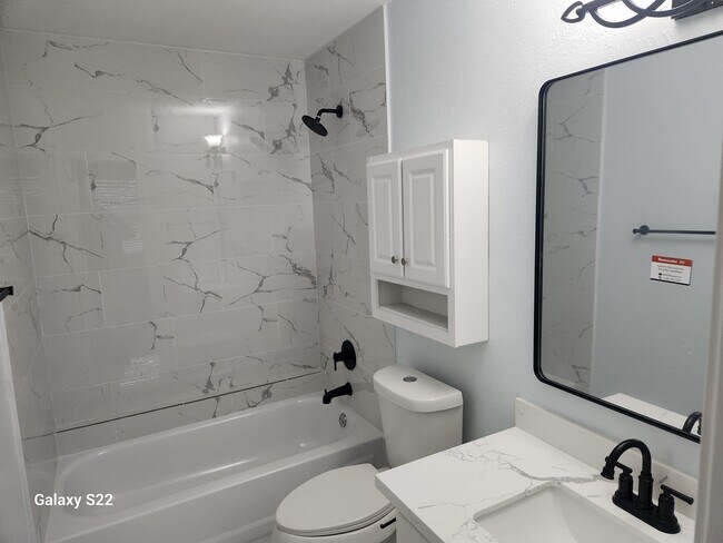 Building Photo - 12755 Mill Ridge Dr