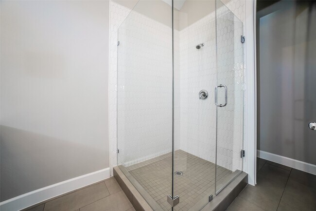 Building Photo - 5110 Royal Heath Dr