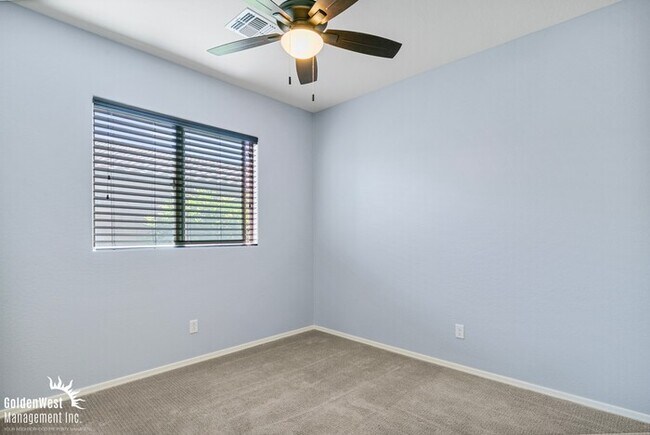 Building Photo - Beautiful 3Bdm 3Ba Home with Den in Waddell Near the 303!