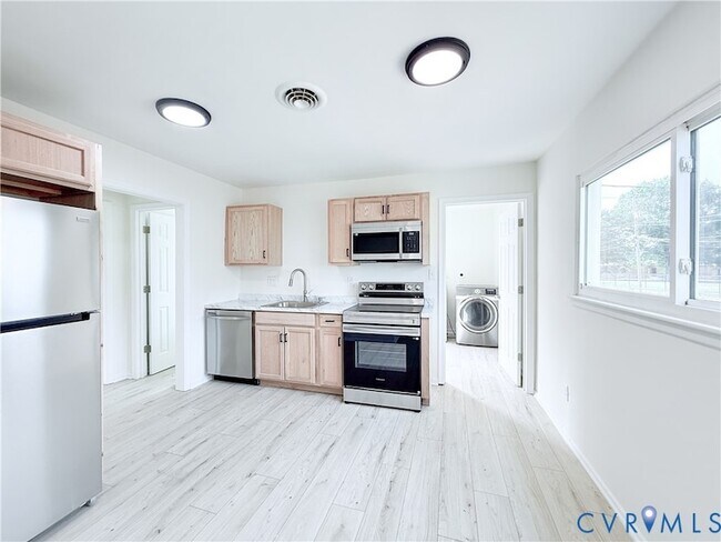 Building Photo - 2706 Selden St