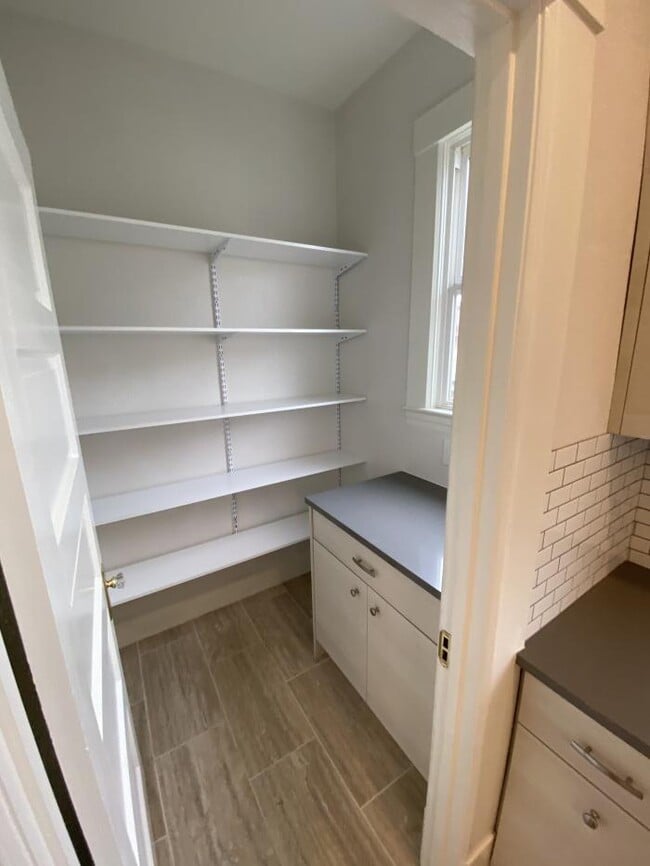 Building Photo - 4 bedroom in Daly City CA 94015