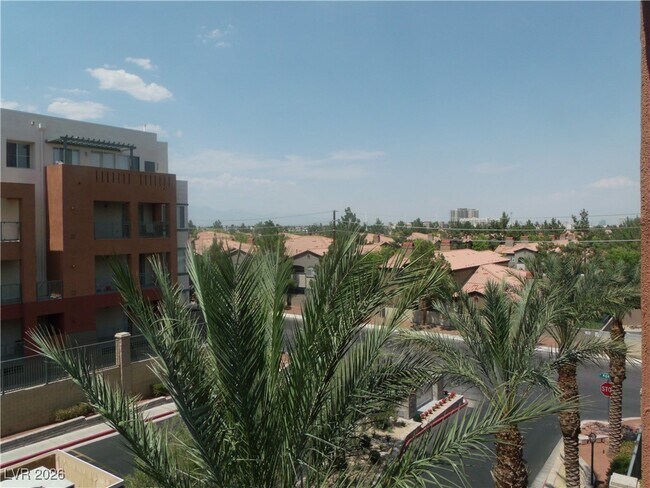 Building Photo - 91 E Agate Ave