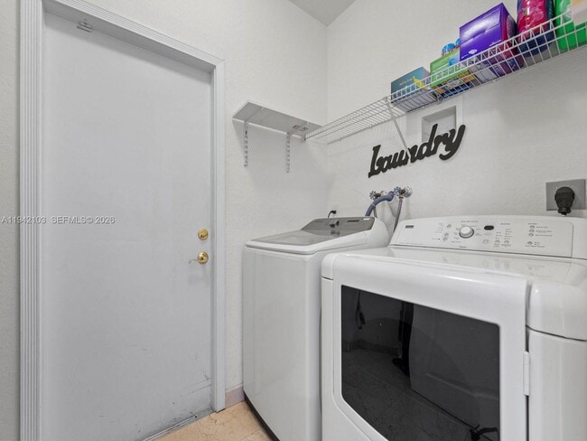 Building Photo - 16421 SW 64th Ter