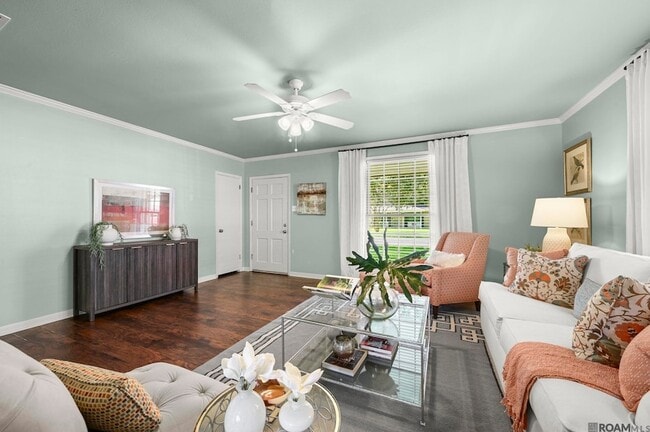 Building Photo - 640 Maxine Dr