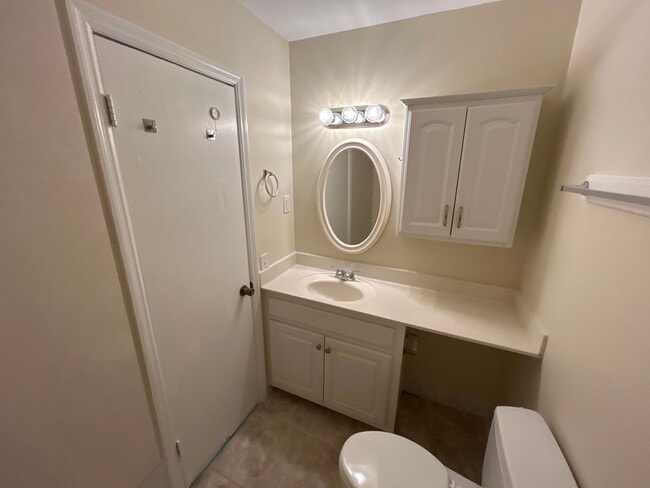 Building Photo - Saluda Gardens Home