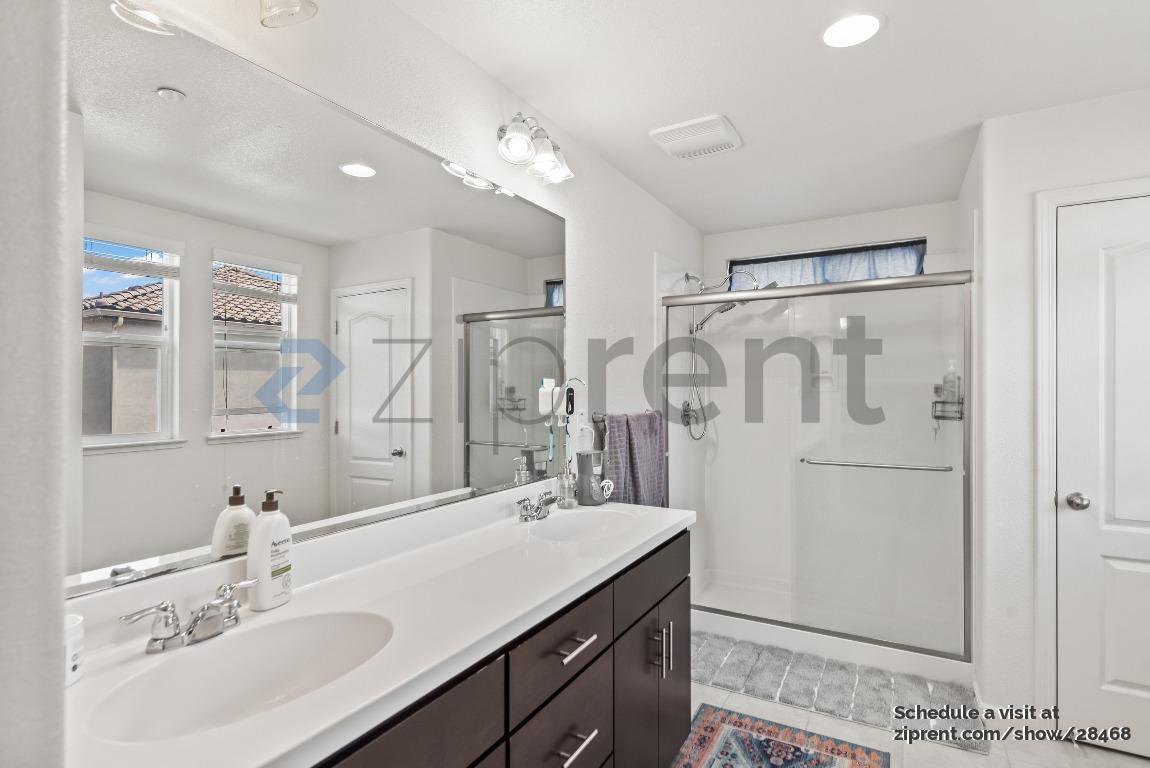 Building Photo - 117 Caspian Way