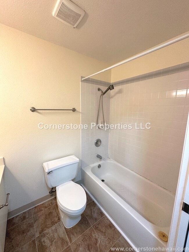 Building Photo - 94-638-533 Lumiaina St