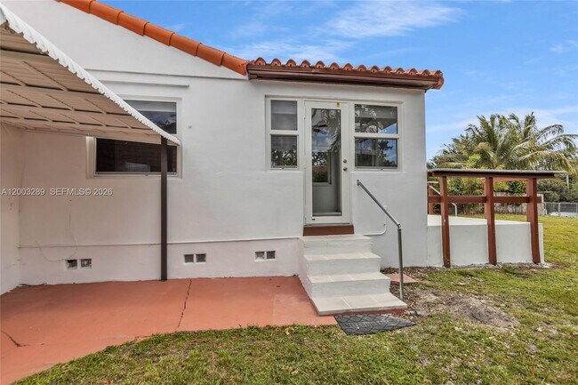 Building Photo - 392 Payne Dr