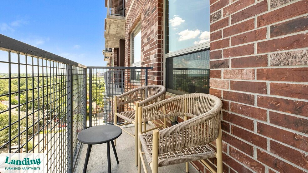 Building Photo - 825 Usener St