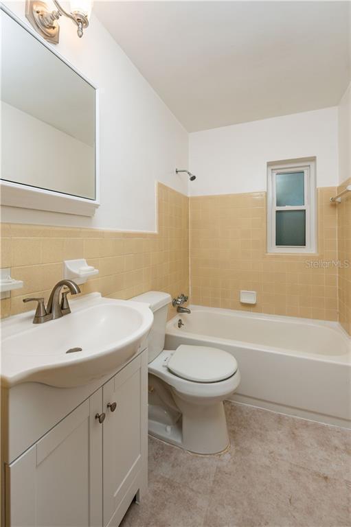 Building Photo - 1766 Miller Ave