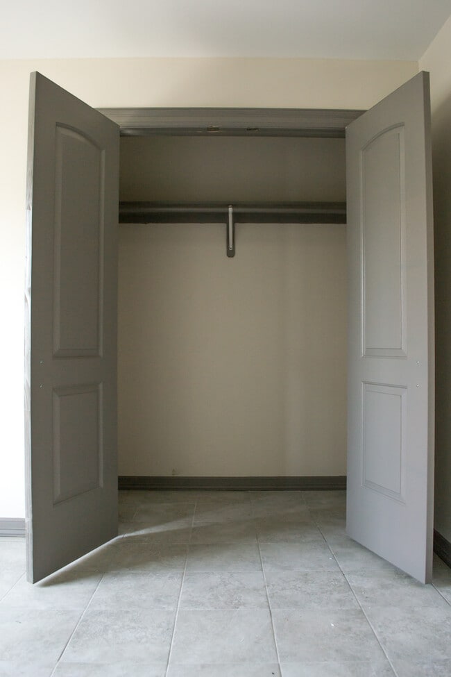 Building Photo - 1010 Jesse St