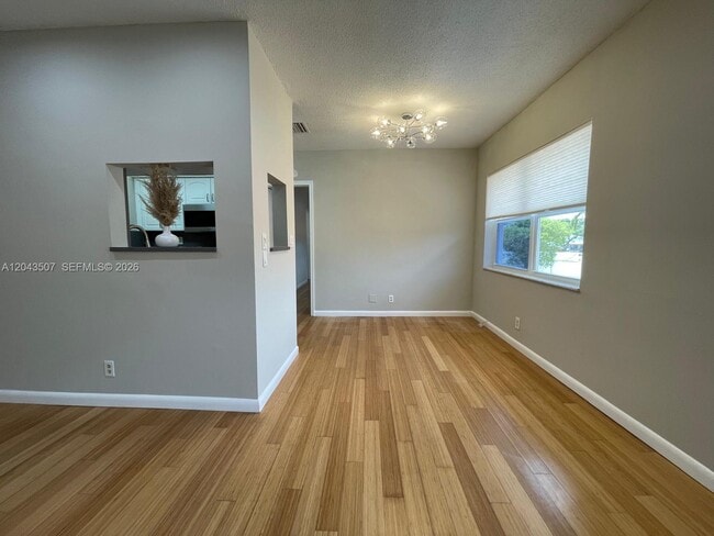 Building Photo - 1300 N 17th Ave
