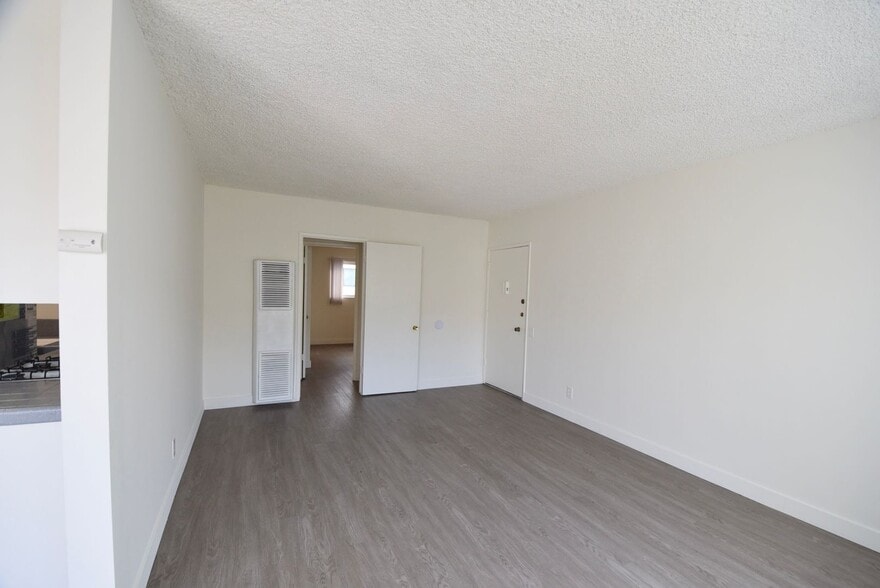 Building Photo - 10843 Kling St