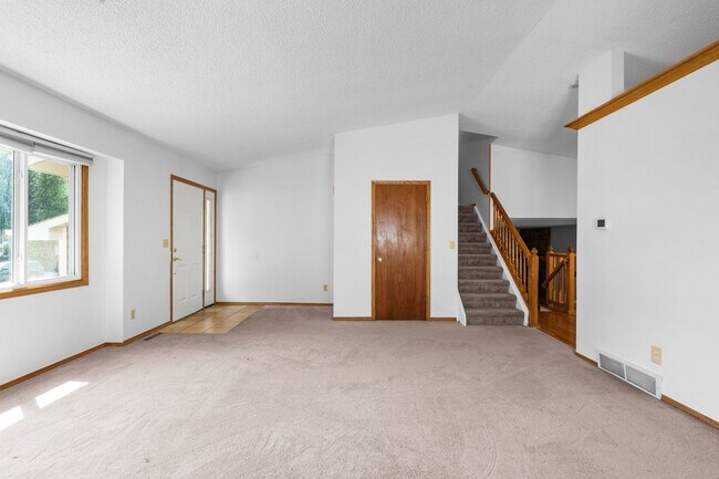 Building Photo - Spacious 4 Bedroom Home in Longmont