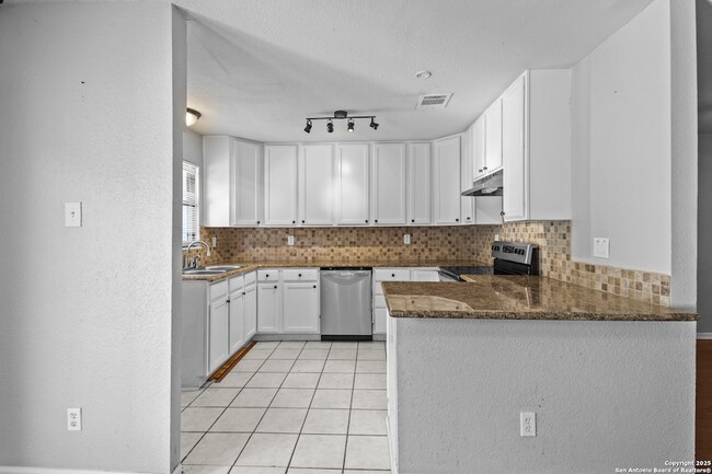 Building Photo - 107 Sabyan Dr