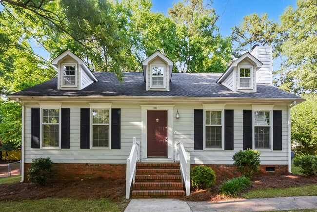 Building Photo - 1502 Willow Creek Ln