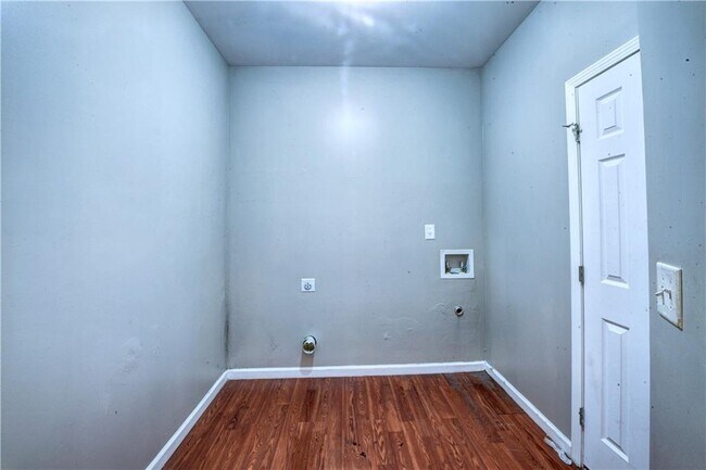 Building Photo - 1454 Persimmon Trce