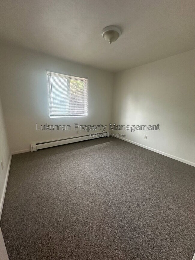 Building Photo - 1405 Huntington Ave