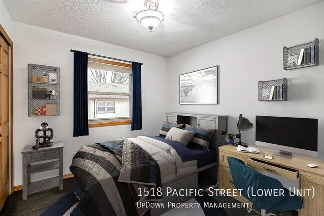 Building Photo - 1518 Pacific St
