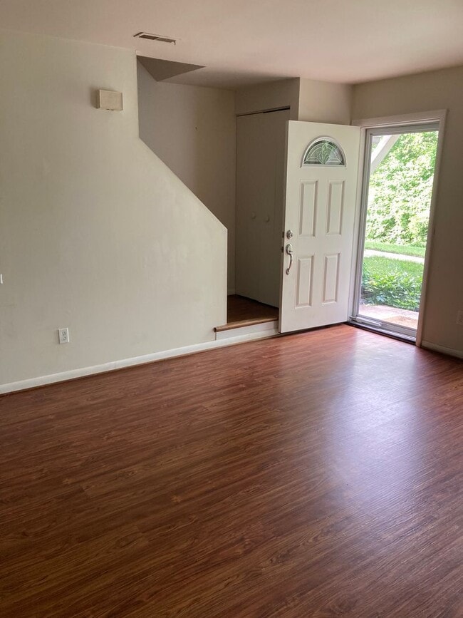 Building Photo - Great 2 Bed 1.5 Bath Home in Franklin!