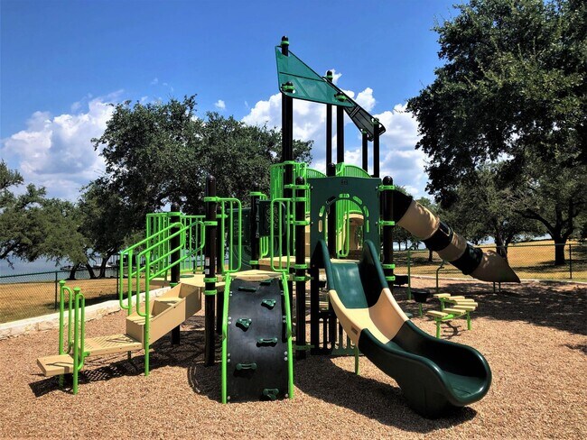 Building Photo - 3 BR/2 BA - 1554 SF Home in LAGO VISTA!!!