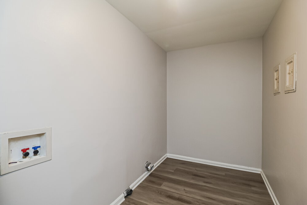 Building Photo - 601 Kentbrook Dr