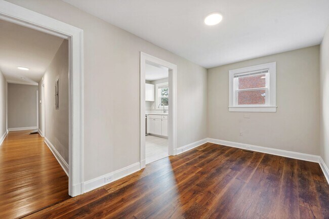 Building Photo - Remodeled 2 Bed & 1 Bath Home in Downtown Durham with Fenced yard!