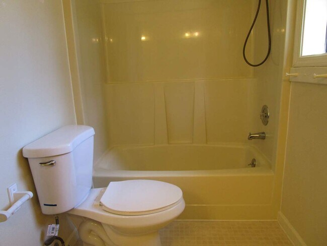 Building Photo - Charming 3 Bedroom Home in Gig Harbor
