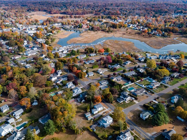 Building Photo - 97 Commerce St