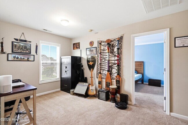 Building Photo - 553 Montego Ct