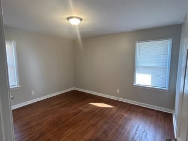 Building Photo - 857 Glen Oak Dr