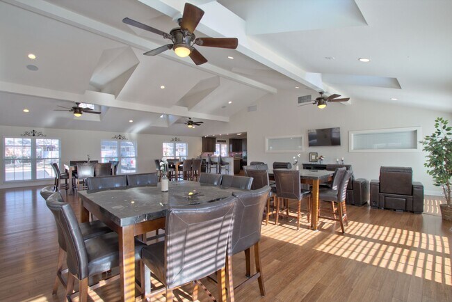 Primary Photo - 2 Bed | 2 Bath 1,100 Sq. Ft. Two Car Garag...