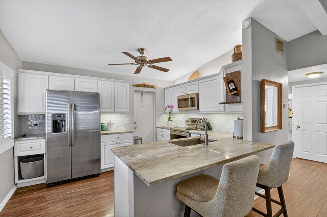 Building Photo - 318 Glen Arbor Terrace