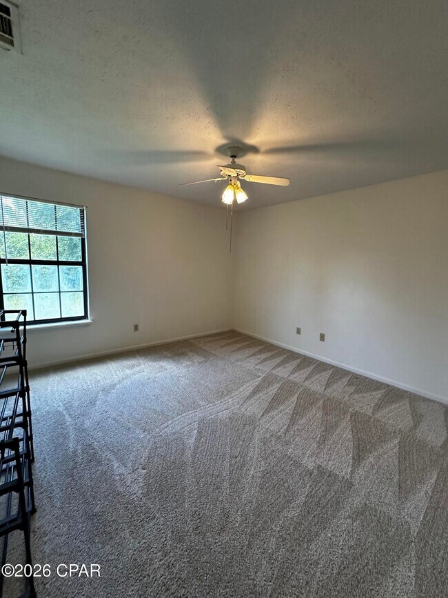 Building Photo - 126 Kristine Blvd