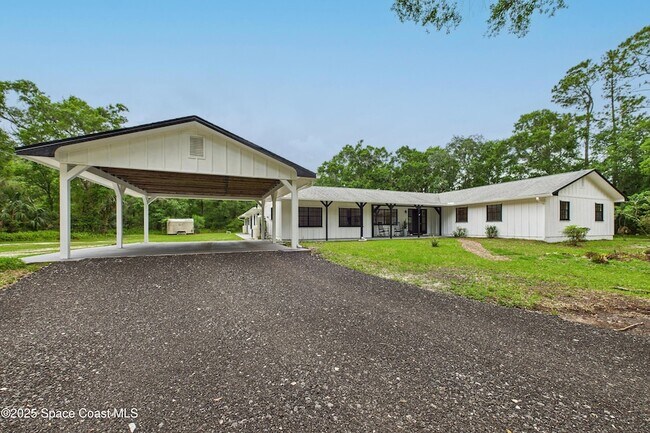 Building Photo - 2318 Old Samsula Rd