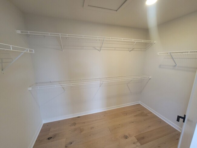 Building Photo - 357 Aspen Wy