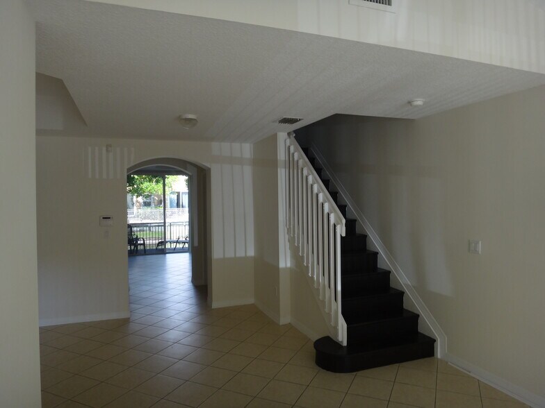 Building Photo - 4929 N Harbor Isles Dr