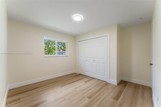 Building Photo - 6731 SW 48th St
