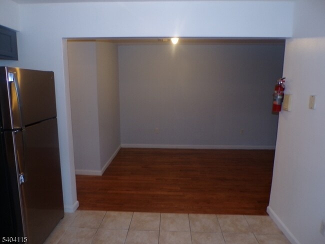 Building Photo - 4 S 11th St