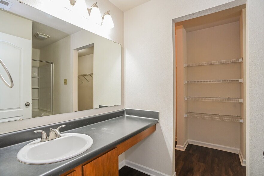 Building Photo - 4532 Stone Mountain Dr