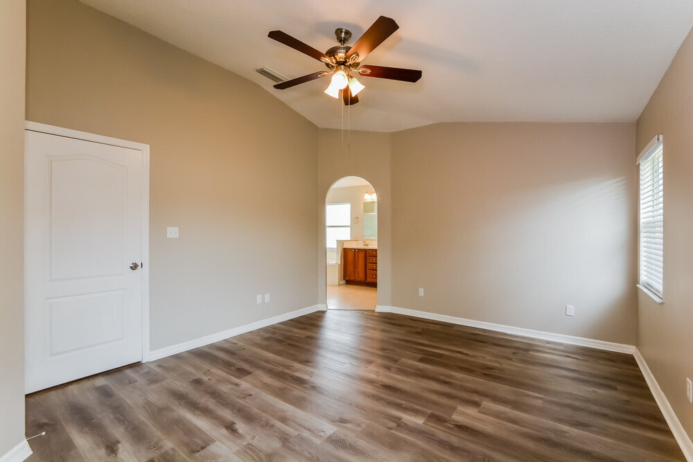 Building Photo - 2701 Athens Dr