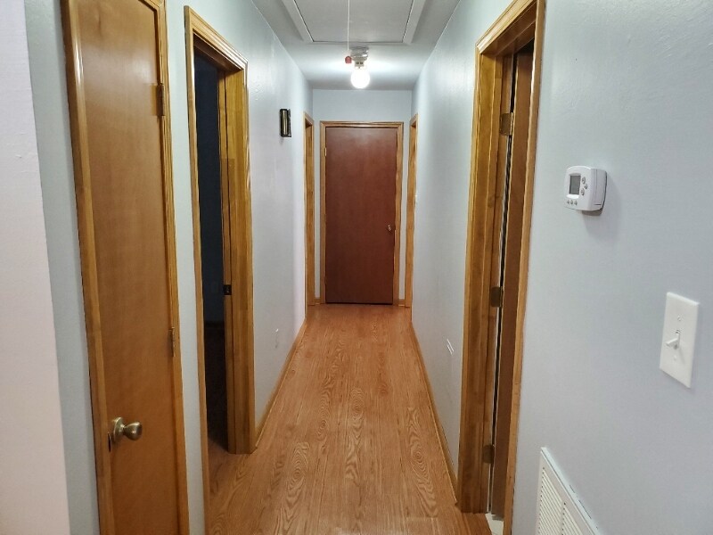 Building Photo - 302 Robbie St