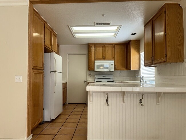 Building Photo - 6025 Abernathy Dr