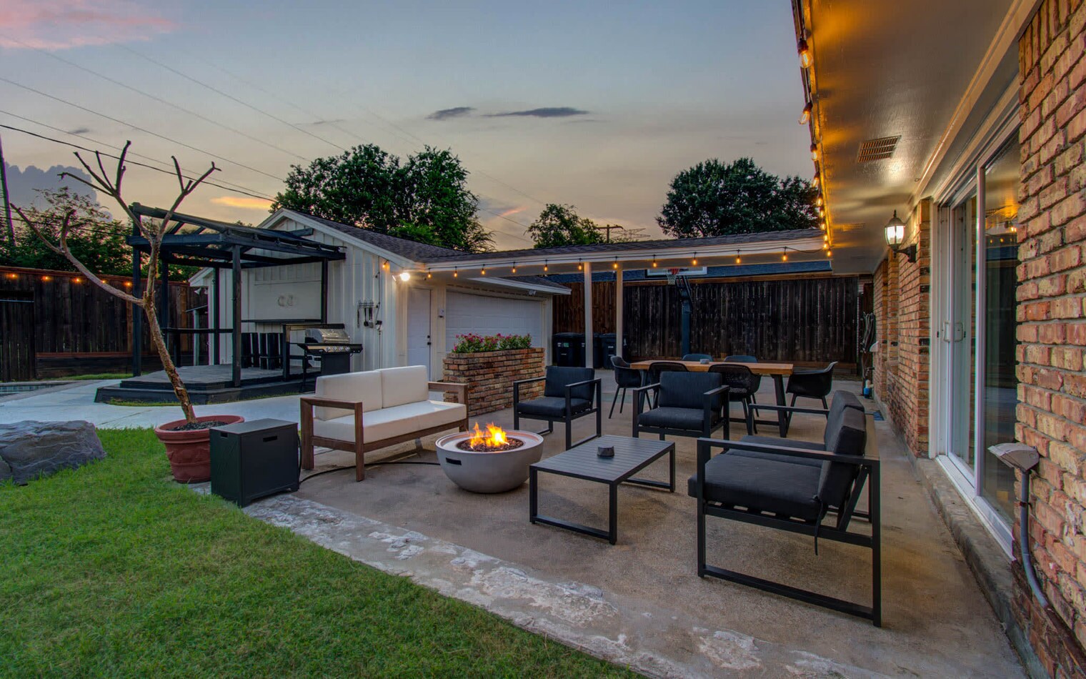 Building Photo - 9306 Bassoon Dr